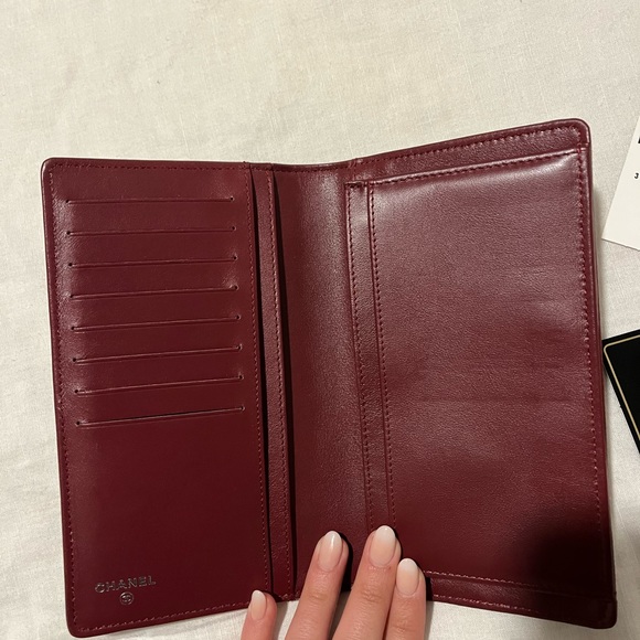 Chanel Burgundy Caviar Leather Timeless CC L Yen Wallet - Picture 4 of 15